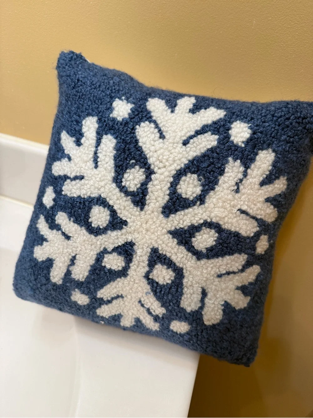 Source Unknown Blue & White Snowflake Hooked Holiday Pillow